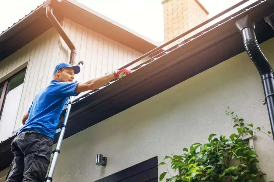 Spring Gutter Cleaning Guide: Essential Steps, Safety Tips & Cost (2026)