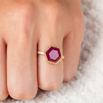 How to Choose the Perfect Ruby Jewelry for Your Style