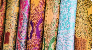 Best Khadi Clothes, Khadi Cotton Fabric & Pure Khadi Cloth in Gandhi Bazar