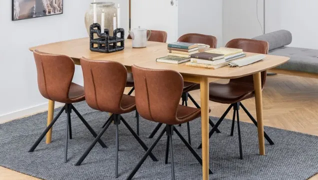Extendable Dining Tables: The Perfect Blend of Style, Space, and Functionality