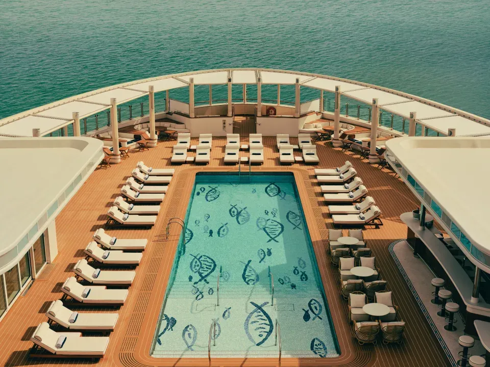 How to Cruise on a Yacht for a Refined Travel Experience