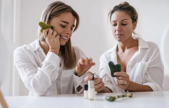 Peptides vs Retinol: Which Anti-Aging Ingredient Is Better