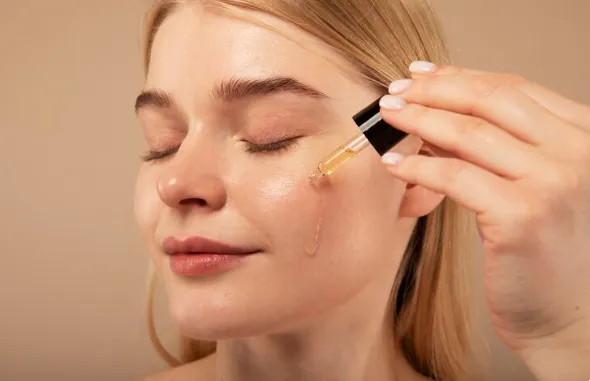 How Vitamin C Helps Reduce Dark Spots and Hyperpigmentation