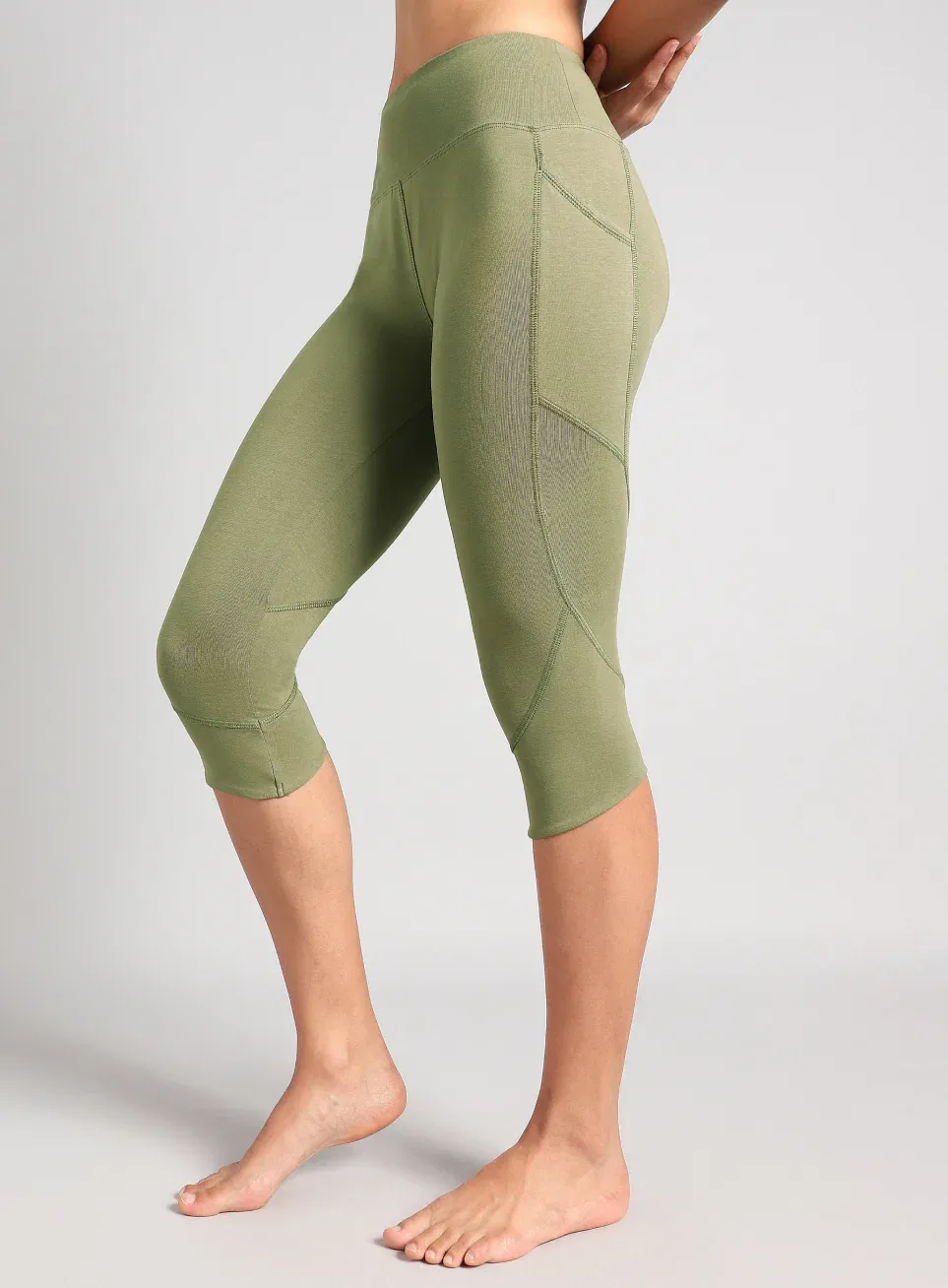 Why Are Capri-Length Leggings Trending Again in Fitness Fashion