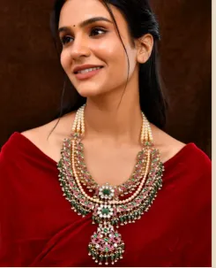 Buy Now Elegant Kundan Necklace Set for Timeless Royal Beauty