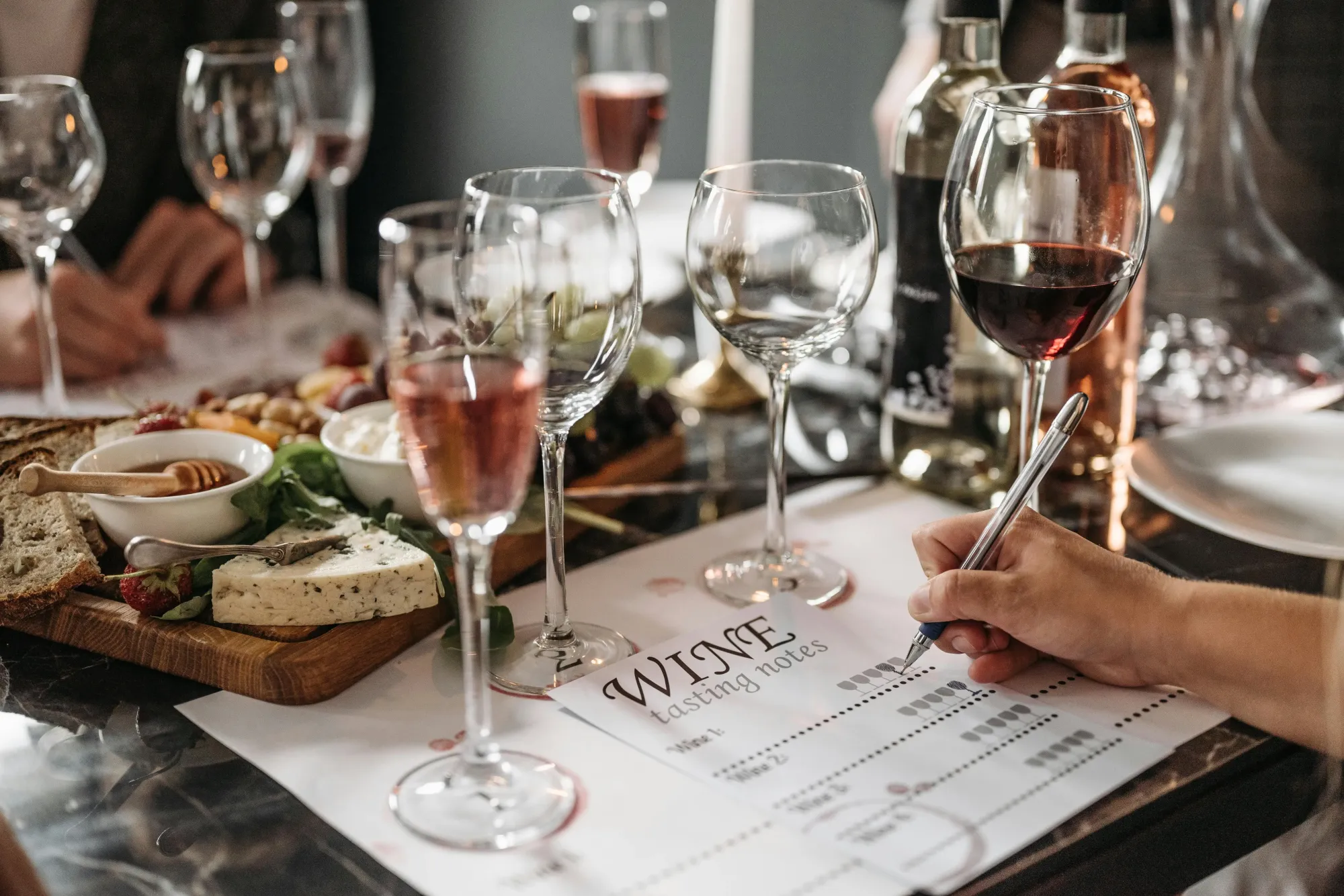 Indian Wine Pairing Guide: Which Wines Go with Curry, Tandoori and Dal?