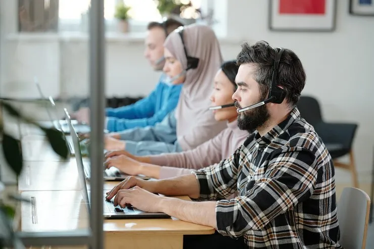 How Global Brands Scale Support: The Role of Modern BPOs and Tech Integration