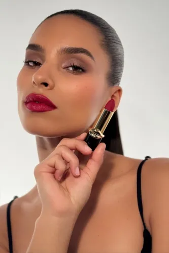 How to Match Your Makeup to Your Zodiac Element