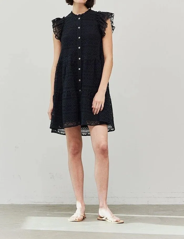 How to Build a Capsule Dress Wardrobe That Works All Year