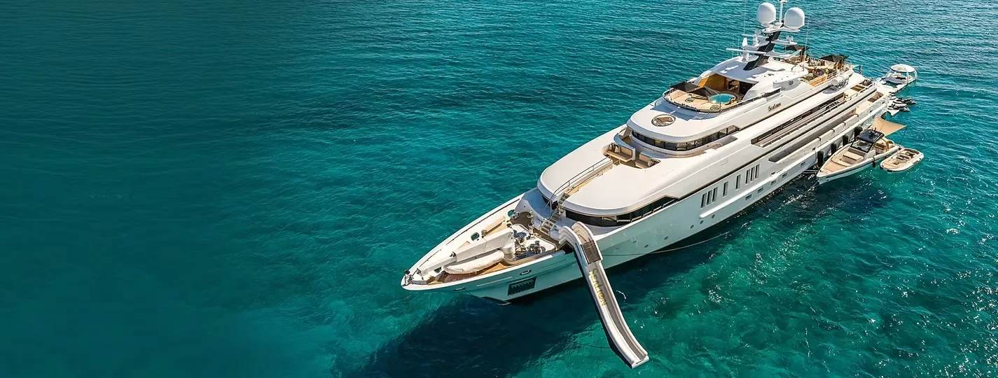 Bateaux à Vendre à Saint-Tropez : Investir et Naviguer en Toute Sérénité sur la Côte d’Azur