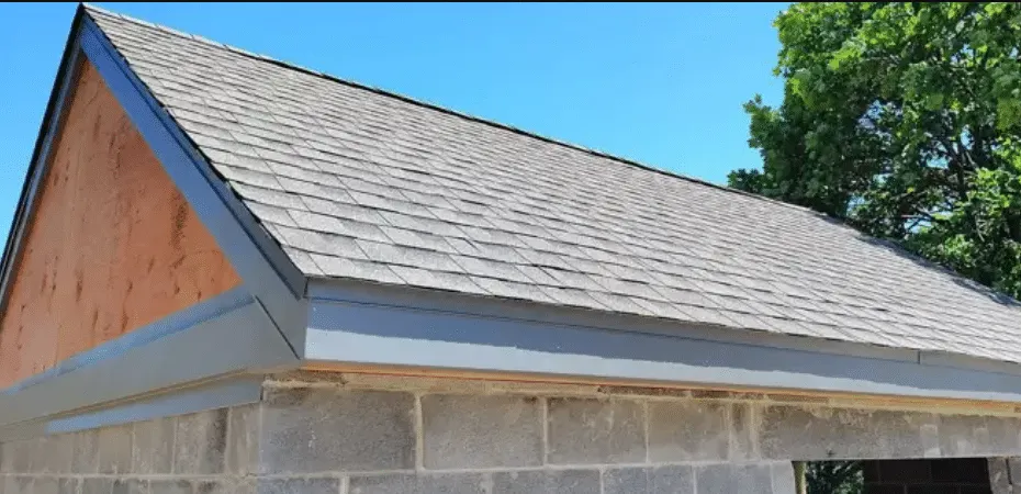 How to Pick the Right Roofing Professional for Your Home