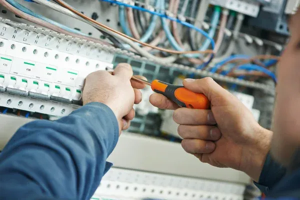 Electrical Safety Tips for Homes and Businesses in Montreal