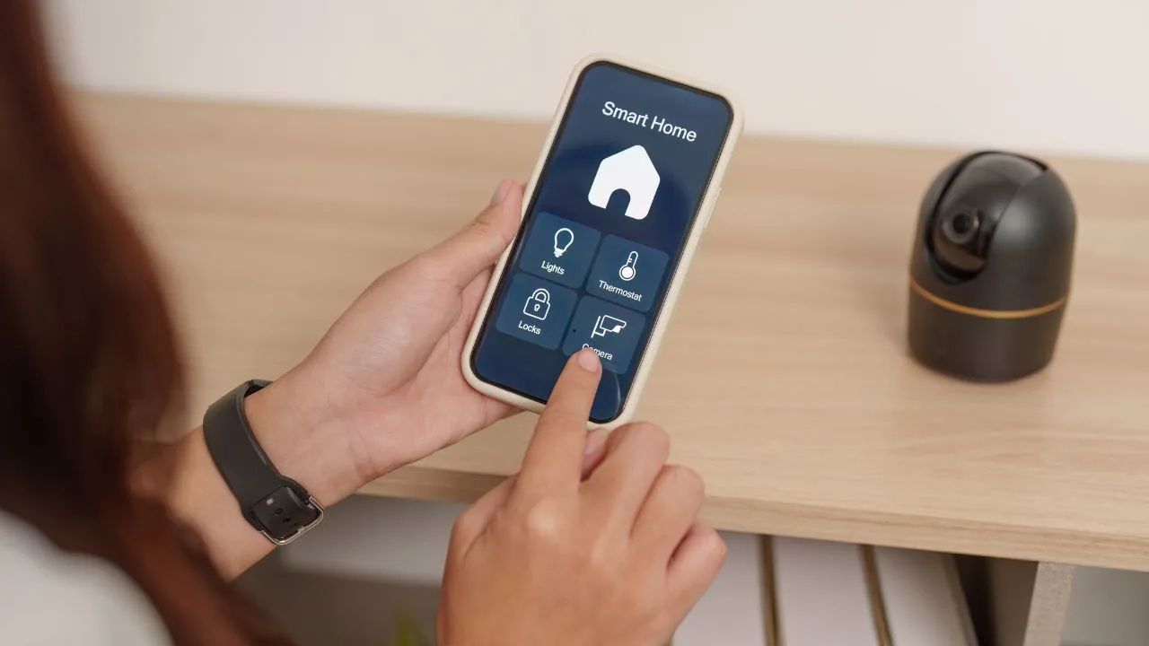 Simple Trends Changing Tech, Fashion, and Smart Homes in 2026