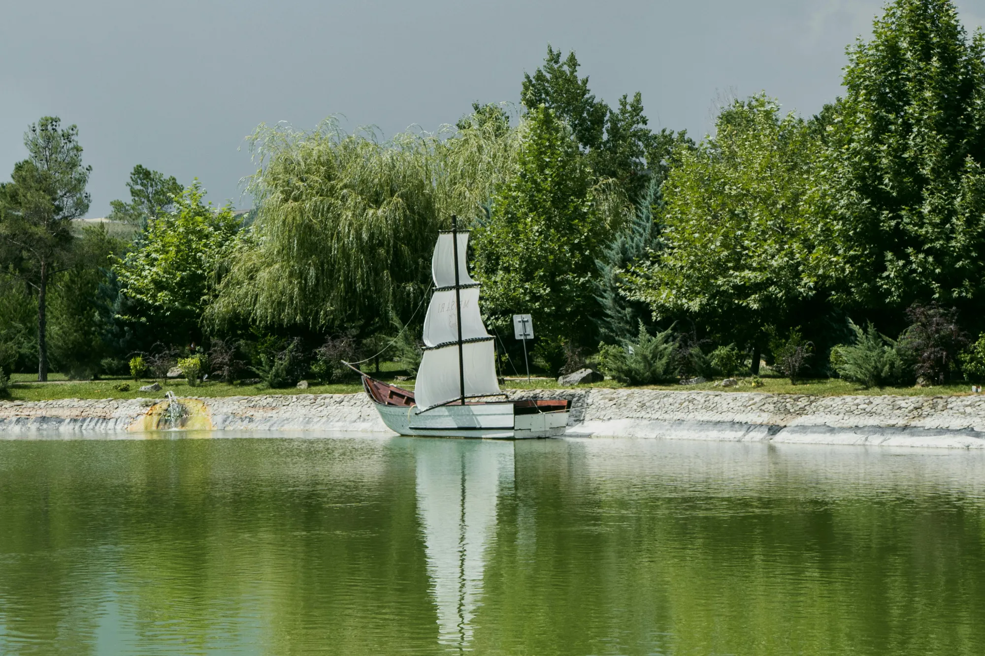 Sustainable Dubai: Waste Management, Recycling, and Lake Maintenance Solutions for a Greener Future