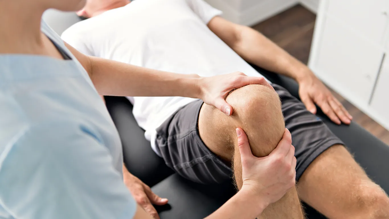 Schroth Rehabilitasyonu ile Skolyoz Tedavisinde Yeni Bir Dönem: Neler Bilmelisiniz?