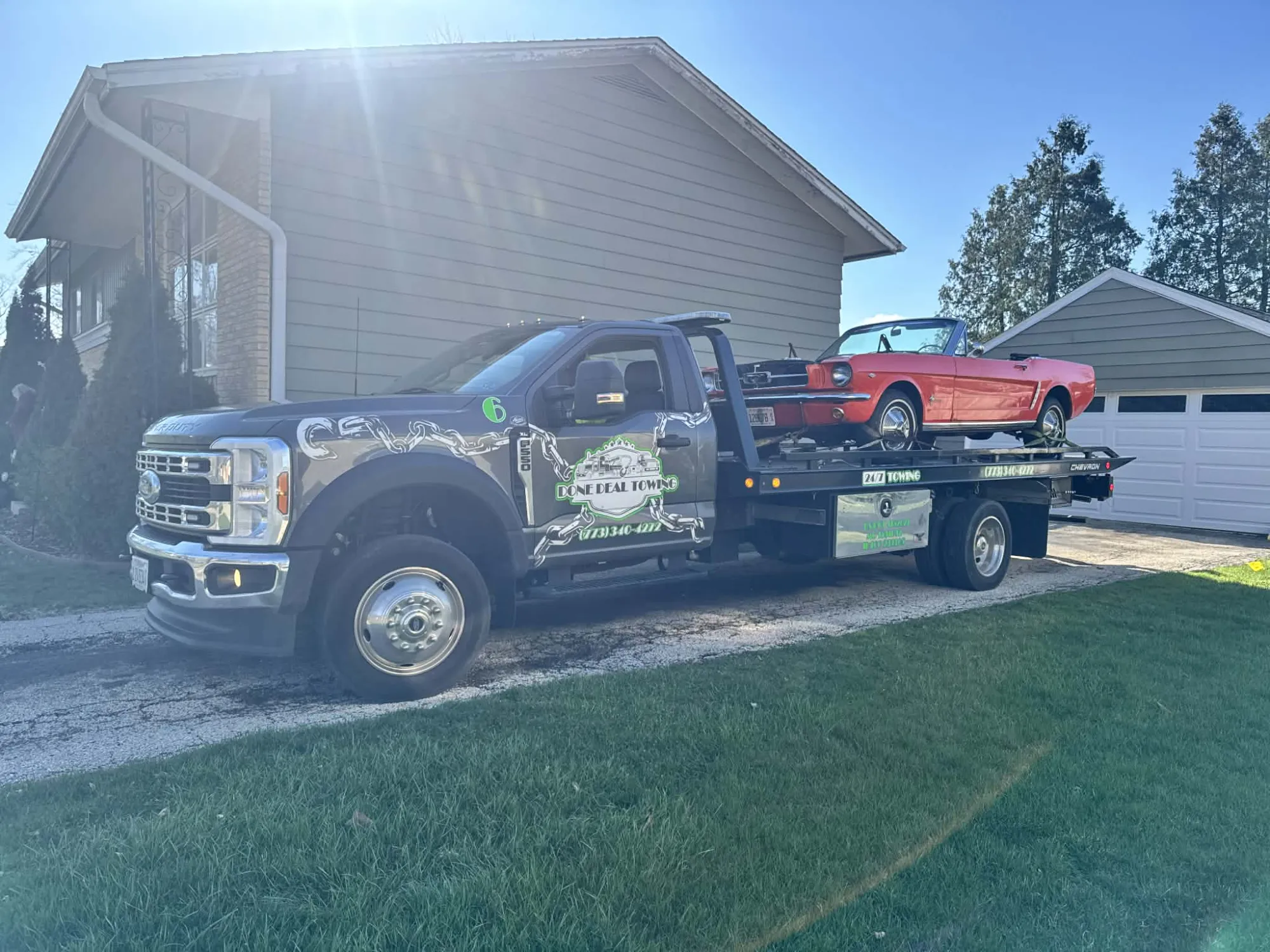 Flatbed Towing vs. Wheel-Lift Towing: Which Is Safer for Your Car in Elk Grove Village?
