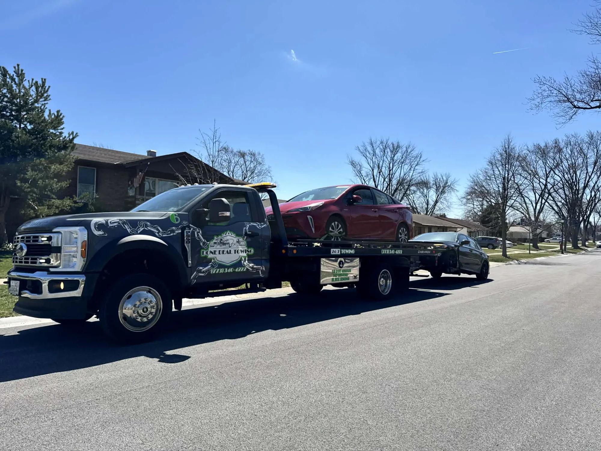 Flatbed Towing vs. Wheel-Lift Towing: Which Is Safer for Your Car in Elk Grove Village?
