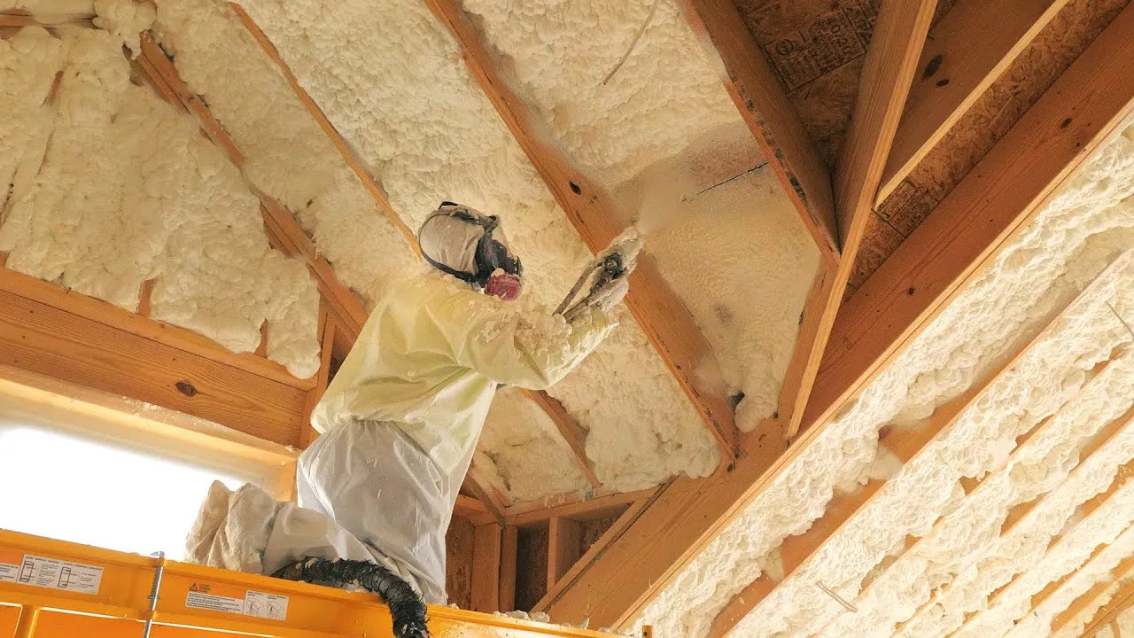 Best Closed-Cell Spray Foam Insulation Contractor for High-Performance Building Insulation