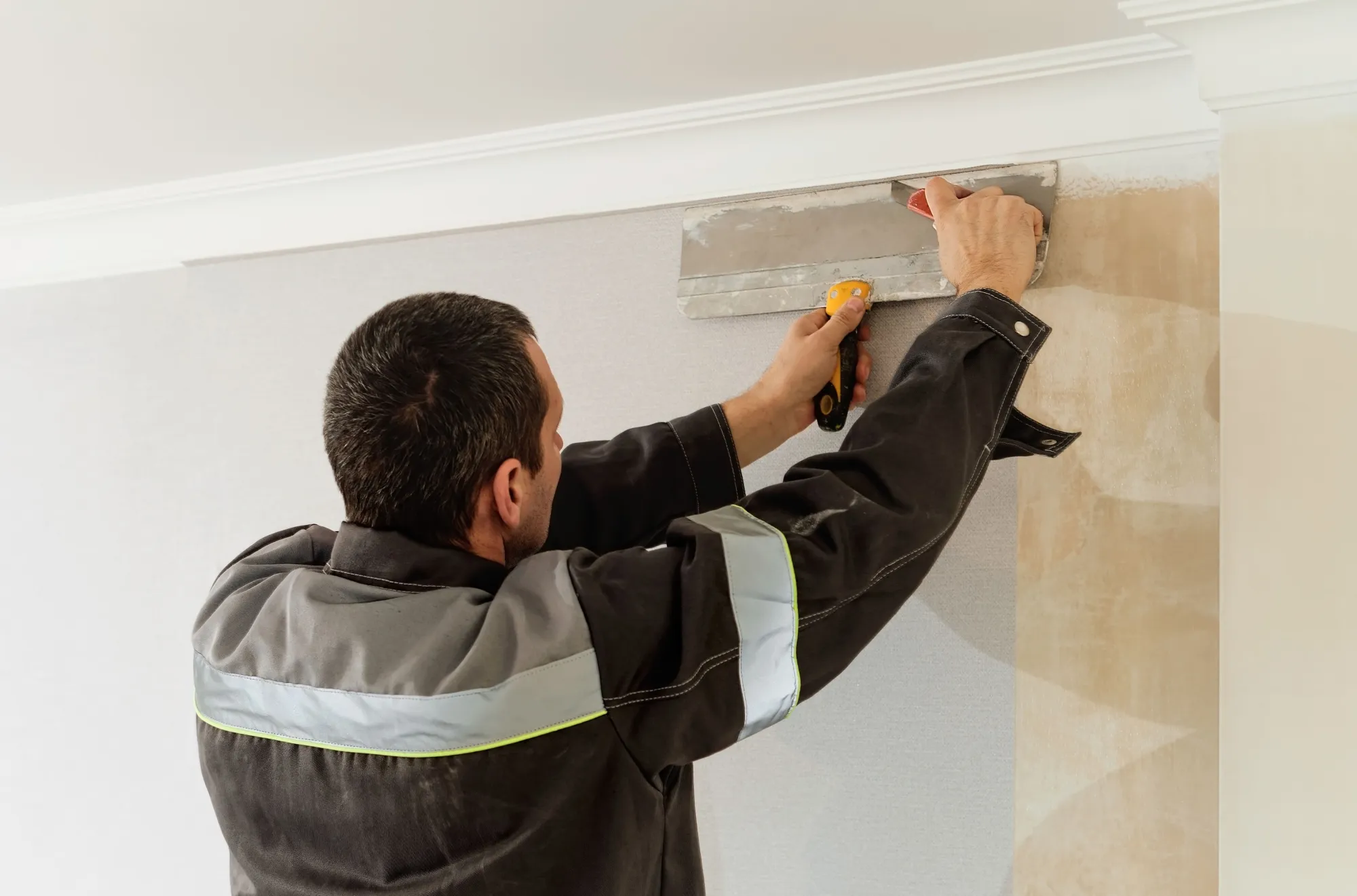 Common Drywall Repair and Installation Considerations in Custom Home Builds