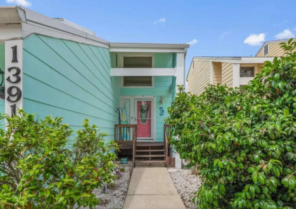 How Can First-Time Buyers Navigate Single-Family Homes for Sale in Gulf Breeze, FL Easily?