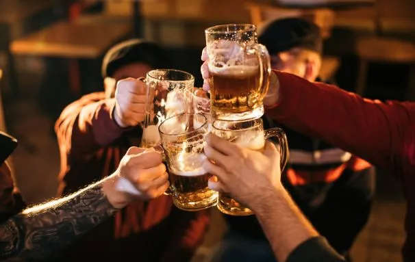 Your Go-To Bar in Downtown Houston for Drinks & Good Times