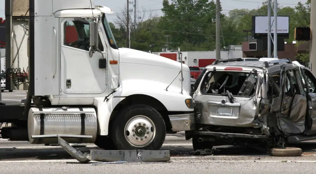 6 Signs You Need a Truck Accident Attorney in Tampa
