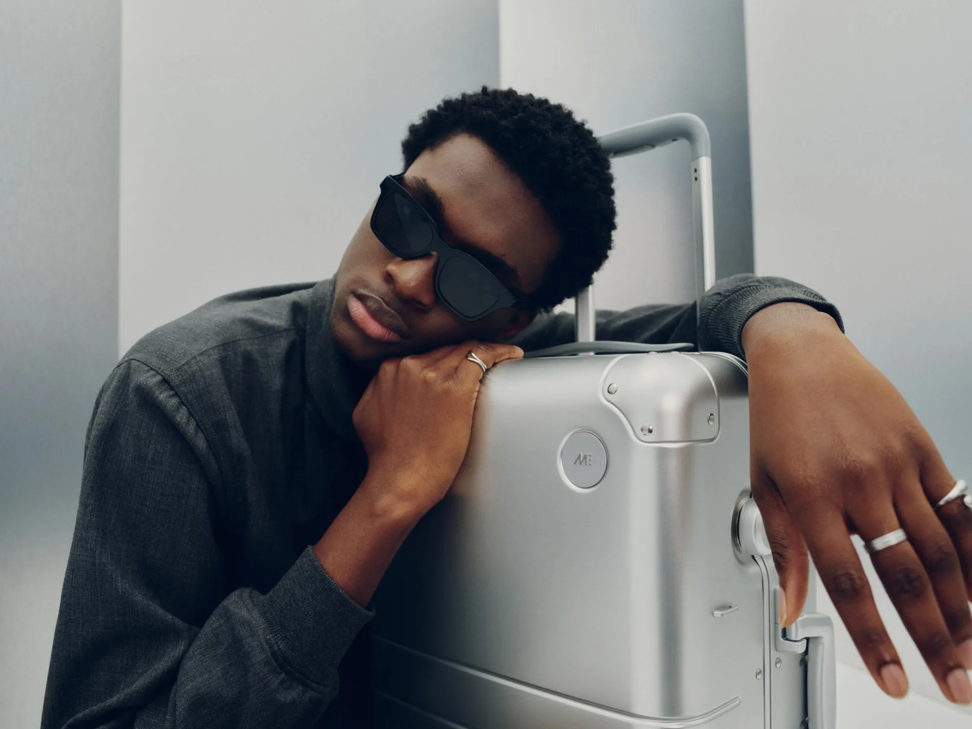 Smart Travel in the UK: Choosing the Best Suitcases, Packing Cubes, and Luggage Sets