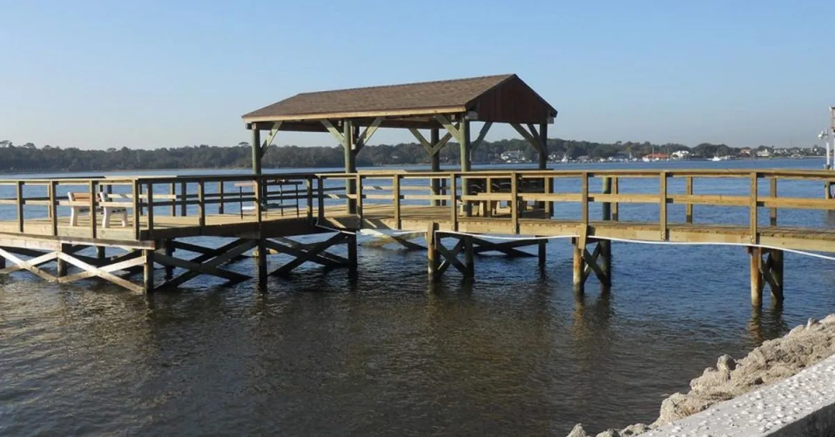 Do You Really Need a Boat House or Just a Boat Lift? Here’s How to Decide