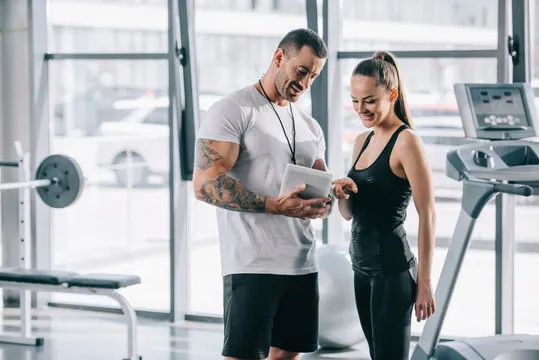 How a Personal Trainer Helps You Stay Consistent with Workouts