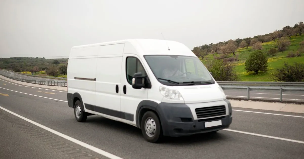 Top 9 Chiller Van Rental Services for Fresh Food Delivery