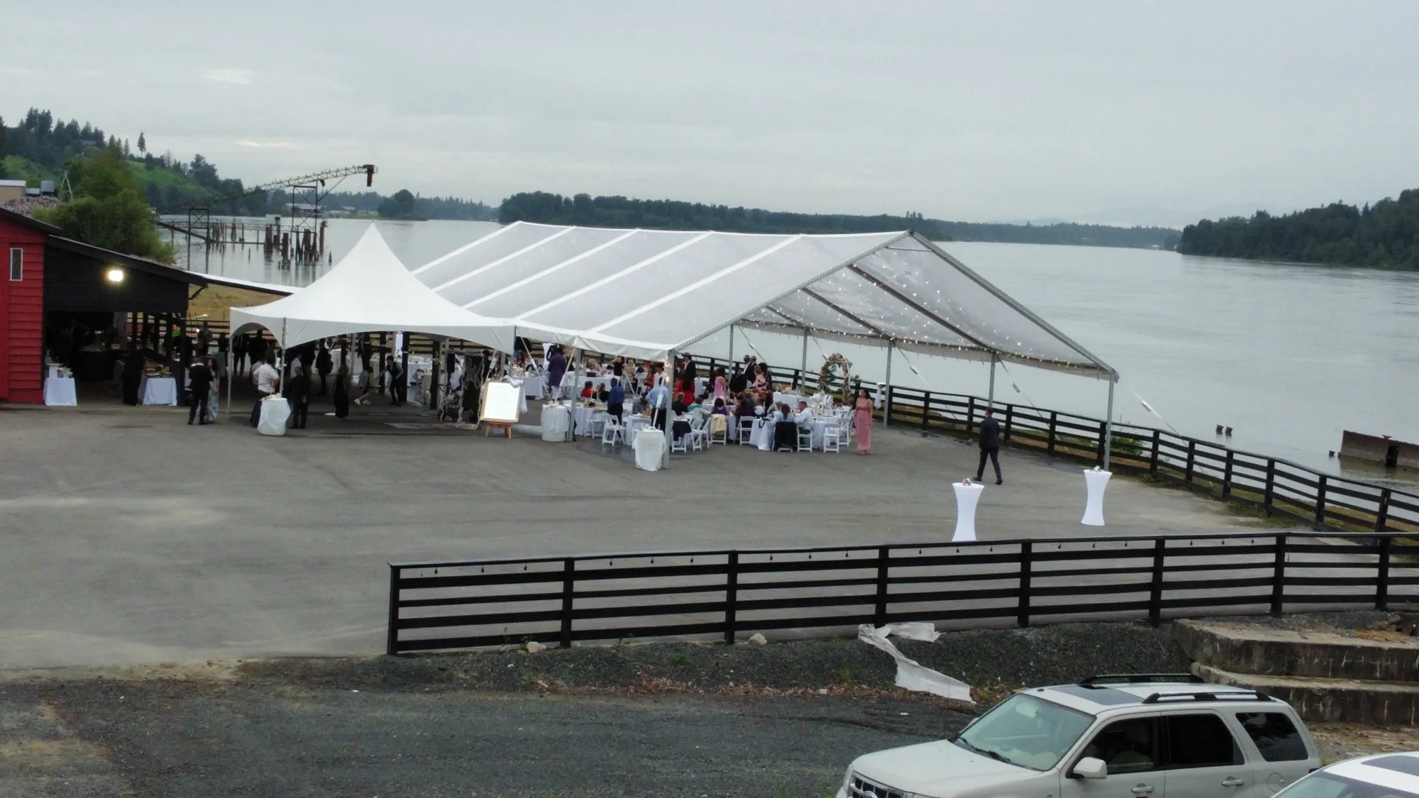 ⁠⁠⁠⁠Table and Chair Rental Vancouver Checklist for Outdoor Events in Rainy Weather