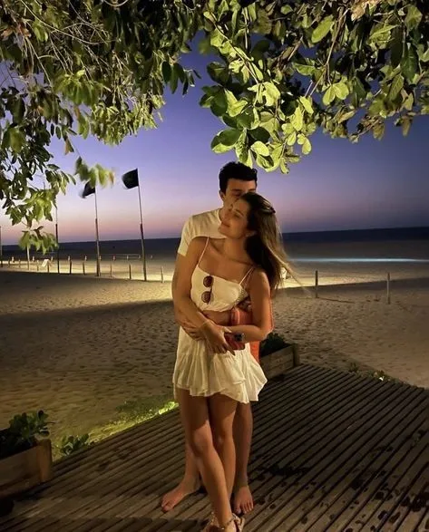 Couple Photo Captions for Instagram: Best Romantic & Cute Caption Ideas