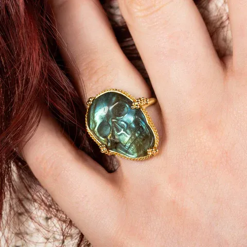 Discover the Elegance of Luxury Gemstone Jewelry and Carved Stone Designs