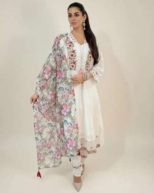 Shop Latest Spring Fashion Outfits for Women in UK at House of Zyara