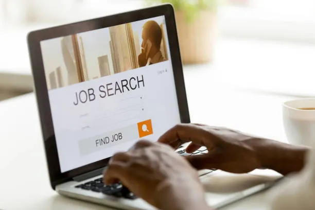 Are Sales Associate Jobs Worth Applying For?
