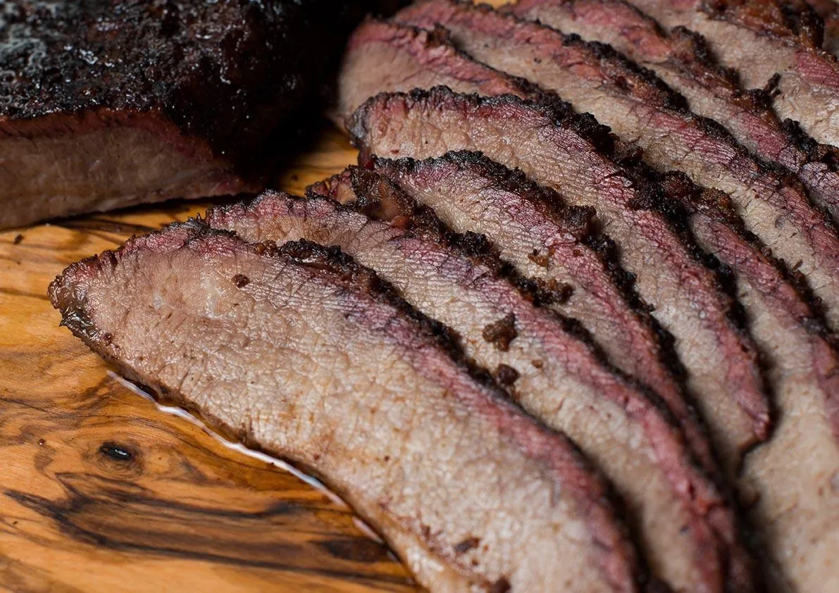 Why Office Managers Are Switching to BBQ for Team Lunches