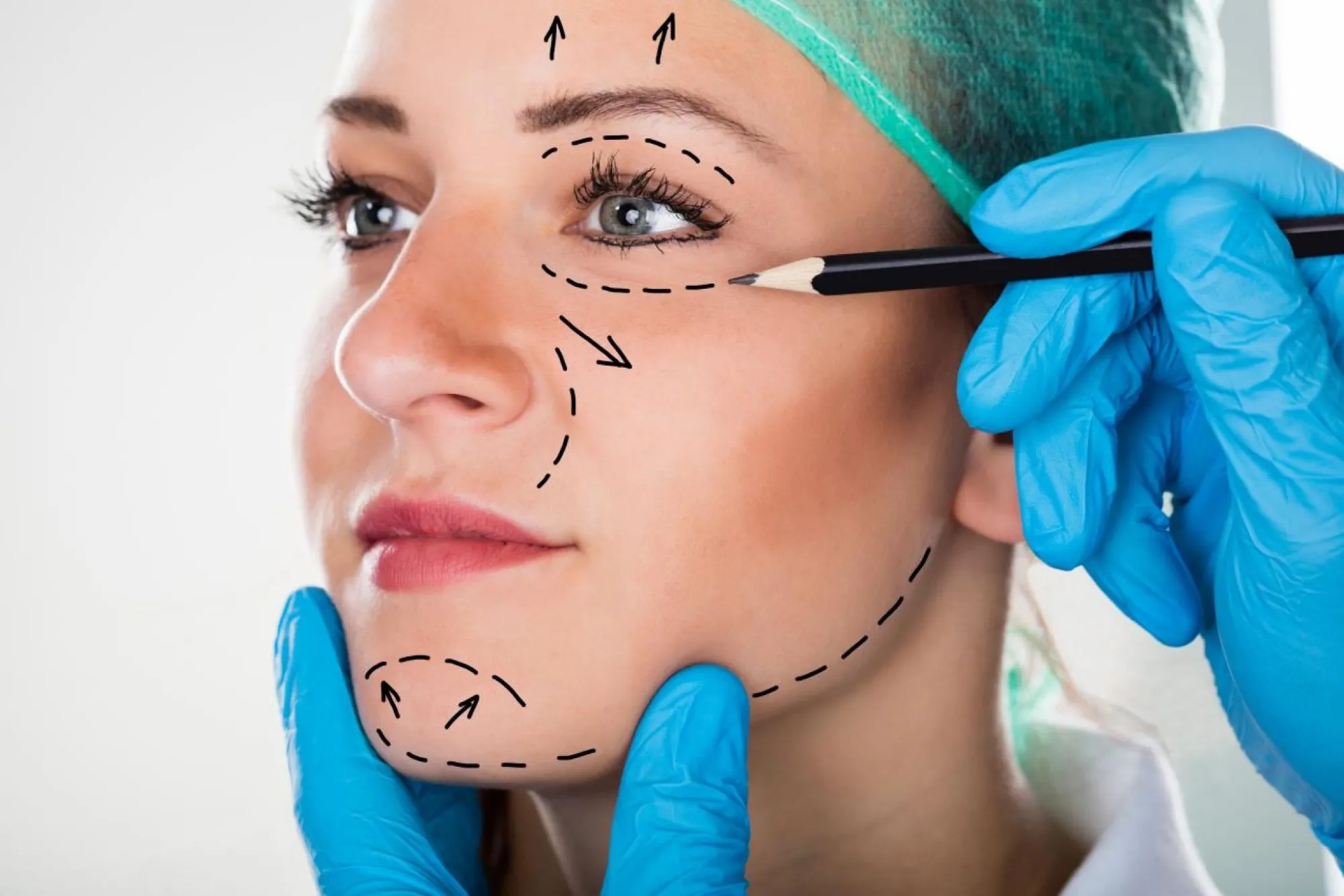 Facelift Surgery in Your 40s vs 60s Explained