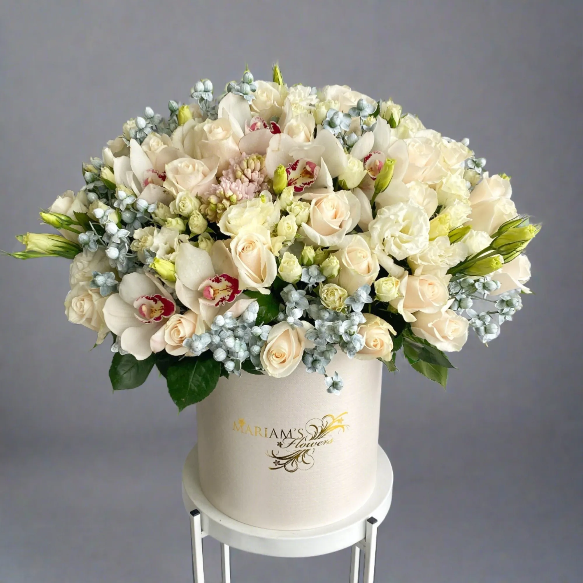 Affordable White Rose Bouquet Delivery in USA: Elegant Floral Gifts for the Spring Season