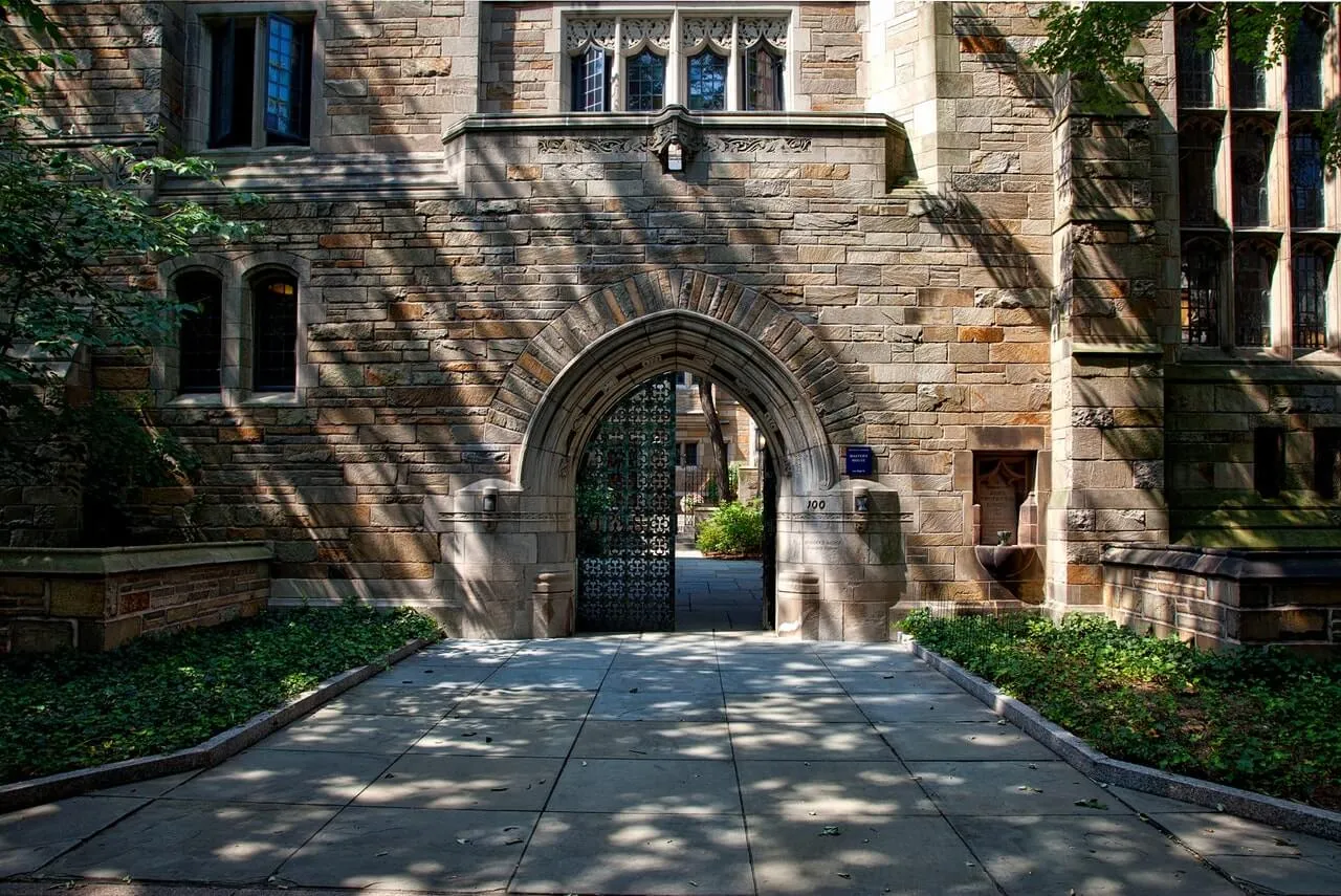 Structural Safety in Historic Buildings: Why Restoration Standards Matter in Modern Cities