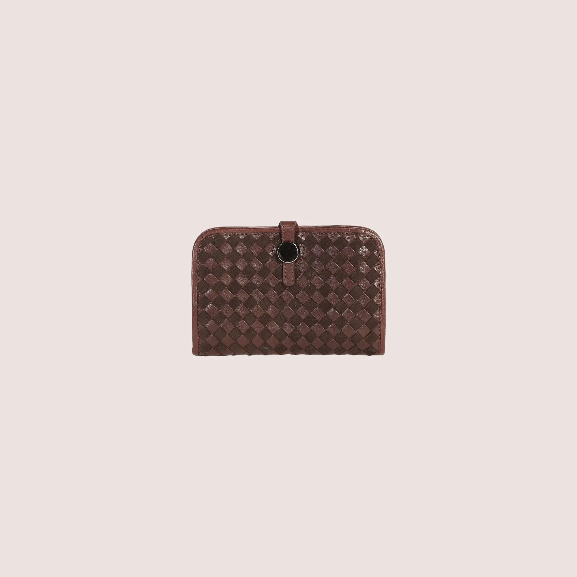 Personalized Leather Wallets for Daily Style and Convenience