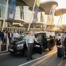 Luxury Travel Experience with Private Chauffeurs for Effortless City Mobility
