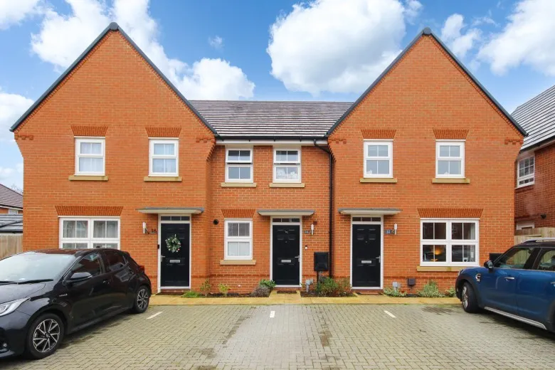 How Seasonal Trends Affect the Wokingham Property Market