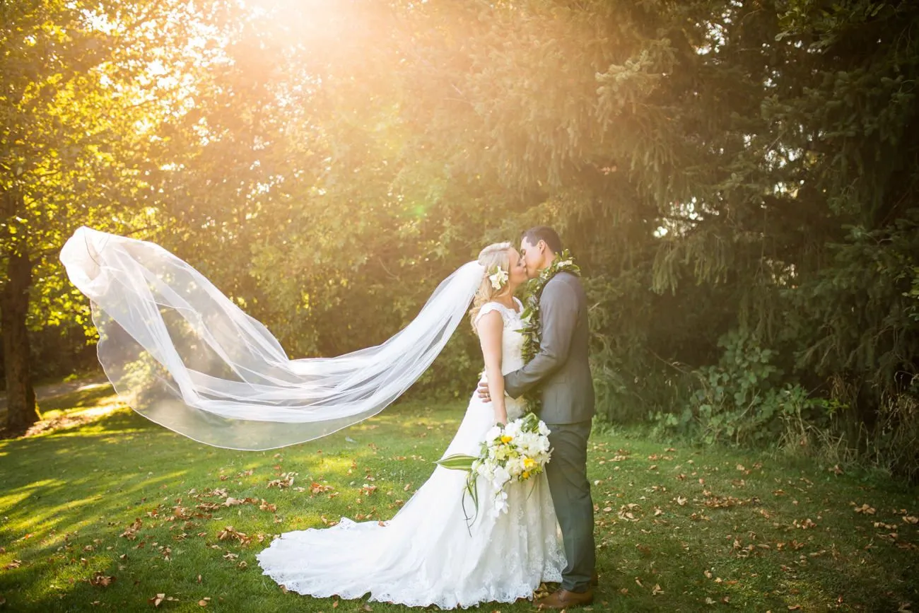 Why Are Documentary Style Wedding Photos Trending in Miami?