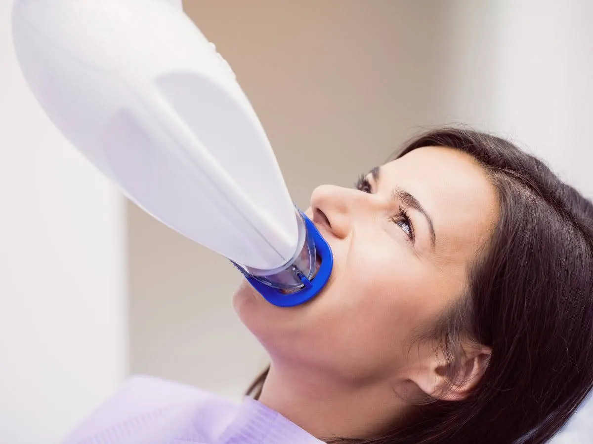 The Science Behind Professional Whitening from a Teeth Bleaching Dentist