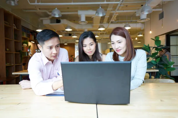 How a Professional SEM Agency Singapore Drives Instant Leads