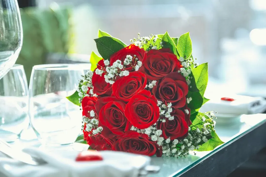 A Complete Guide to Red Flowers and Their Meanings