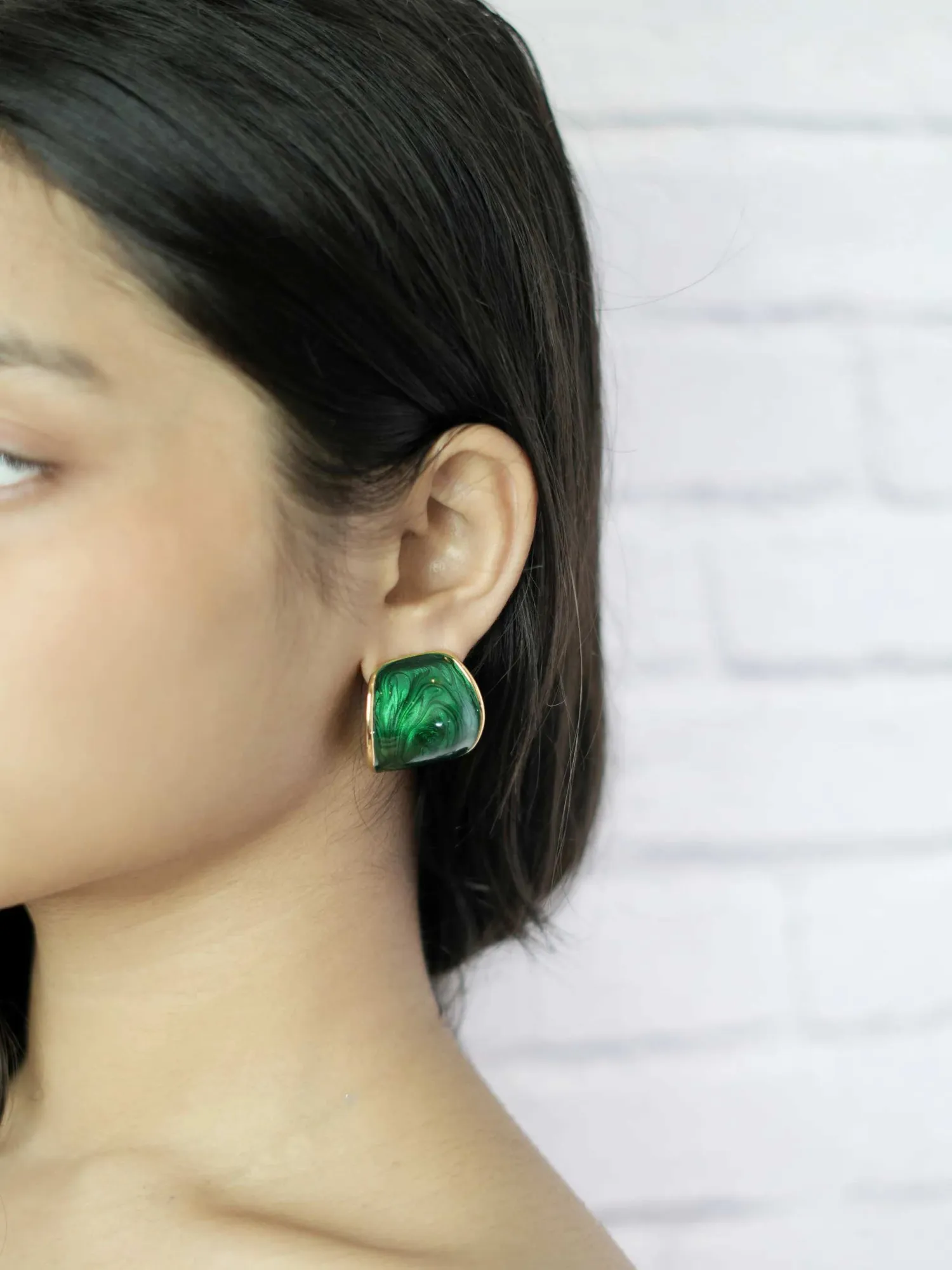 Complete Your Look with Elegant Western Earrings for Modern Styling