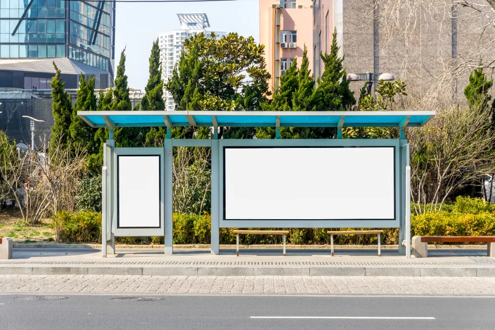 How Bus Stop Ads Capture Attention in Crowded Market Areas