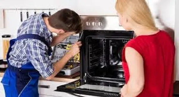 Common Microwave Oven Problems and When to Call a Professional Repair Service