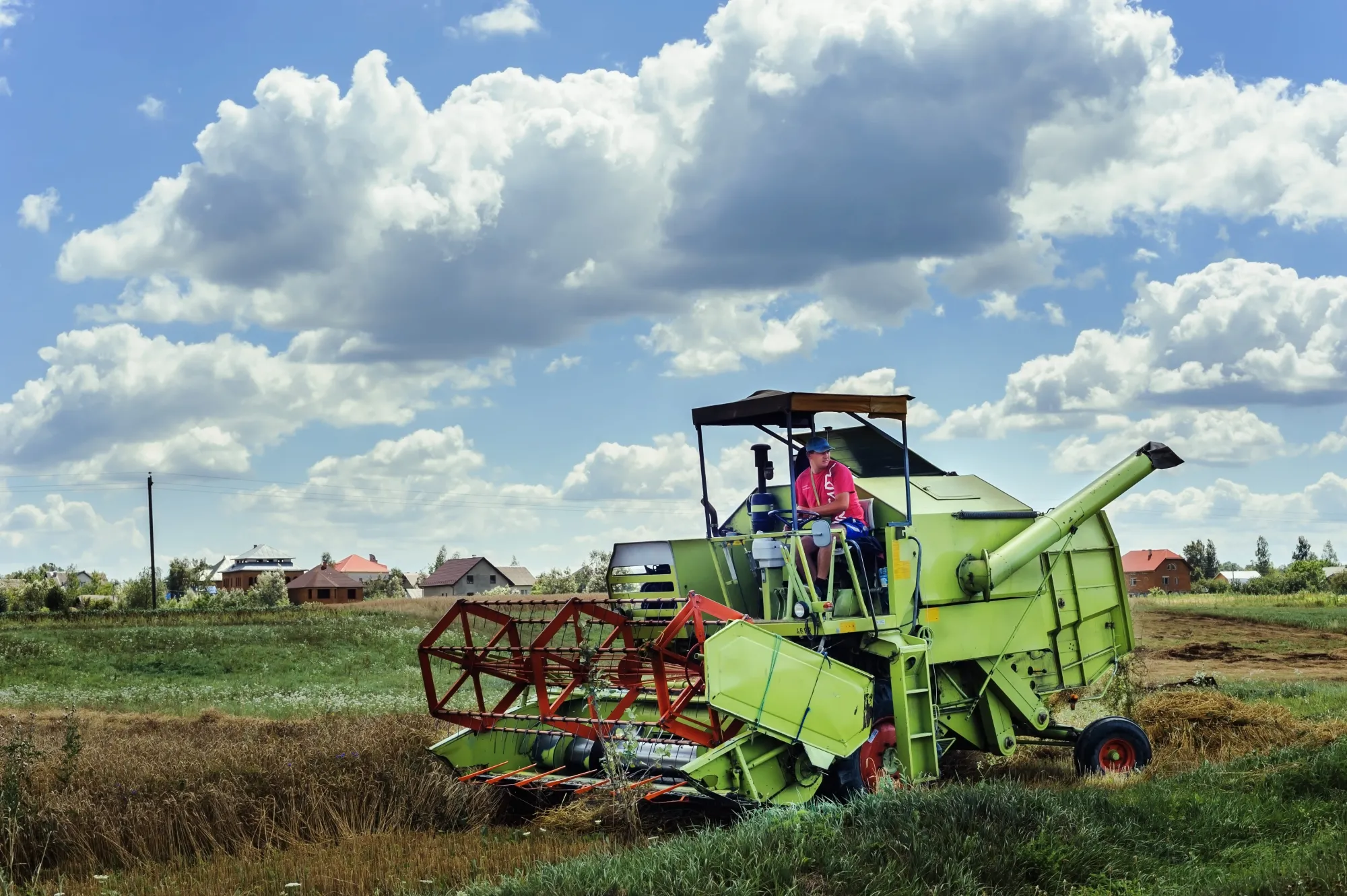 Canada Large-Scale Agricultural Equipment Market